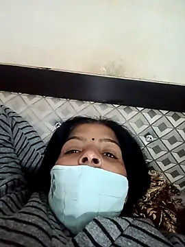 Snapshot of punamji_sexe chatting on 02/02/26, 02:43 punamji sexe online show from 02/02/26, 02:43