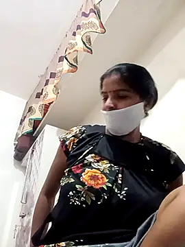 Snapshot of punamji_sexe chatting on 02/20/26, 07:43 punamji sexe online show from 02/20/26, 07:43