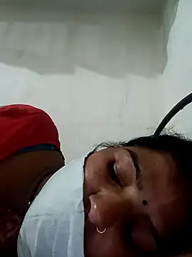 Snapshot of punamji_sexe chatting on 03/18/26, 07:28 punamji sexe online show from 03/18/26, 07:28