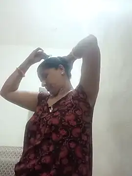 Snapshot of punamji_sexe chatting on 05/13/26, 05:05 punamji sexe online show from 05/13/26, 05:05