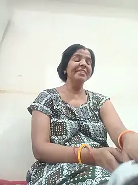 Snapshot of punamji_sexe chatting on 05/25/26, 12:11 punamji sexe online show from 05/25/26, 12:11