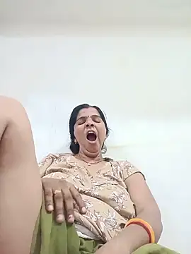 Snapshot of punamji_sexe chatting on 06/10/26, 02:56 punamji sexe online show from 06/10/26, 02:56