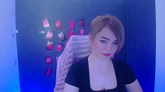 Snapshot of CuttieEmma chatting on 02/20/26, 12:38 CuttieEmma online show from 02/20/26, 12:38