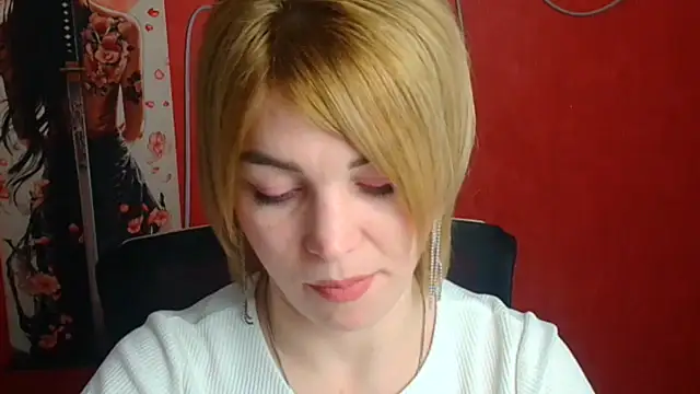 Snapshot of CuttieEmma chatting on 03/13/26, 06:31 CuttieEmma online show from 03/13/26, 06:31