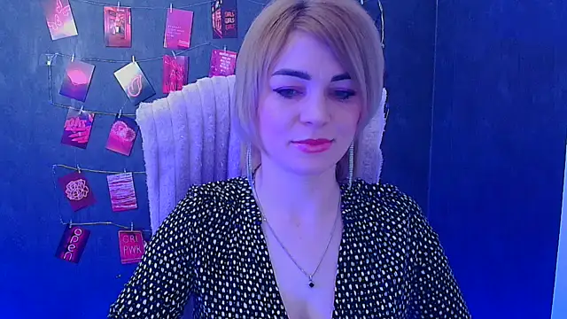 Snapshot of CuttieEmma chatting on 03/20/26, 06:35 CuttieEmma online show from 03/20/26, 06:35