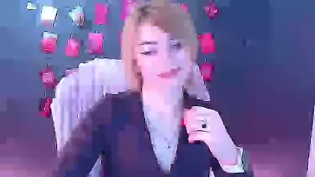 Snapshot of CuttieEmma chatting on 03/24/26, 06:51 CuttieEmma online show from 03/24/26, 06:51