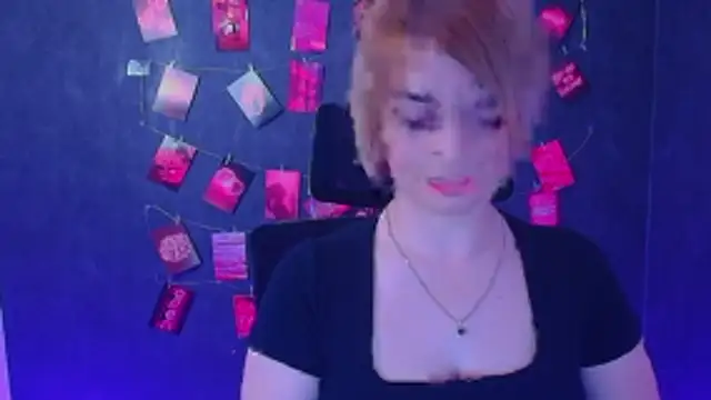Snapshot of CuttieEmma chatting on 04/18/26, 11:47 CuttieEmma online show from 04/18/26, 11:47