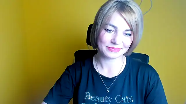 CuttieEmma online show from 06/26/26, 11:58
