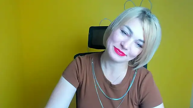 CuttieEmma online show from 07/16/26, 05:46