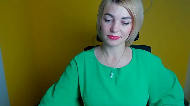 CuttieEmma online show from 07/29/26, 11:52