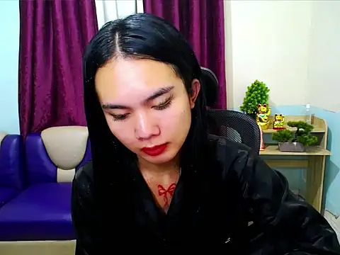 Snapshot of devine_goddess chatting on 04/05/26, 01:47 devine goddess online show from 04/05/26, 01:47
