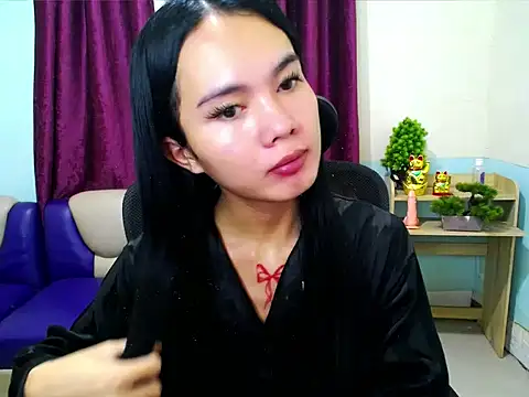 Snapshot of devine_goddess chatting on 04/06/26, 09:21 devine goddess online show from 04/06/26, 09:21