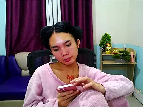 Snapshot of devine_goddess chatting on 04/07/26, 04:07 devine goddess online show from 04/07/26, 04:07