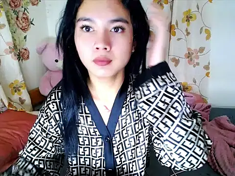 Snapshot of devine_goddess chatting on 04/15/26, 03:30 devine goddess online show from 04/15/26, 03:30