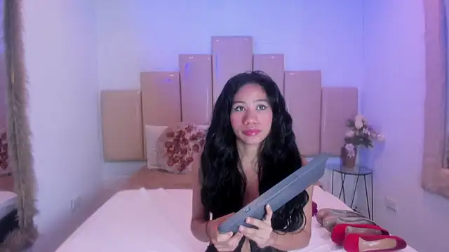 Lara pons online show from 06/02/26, 01:46