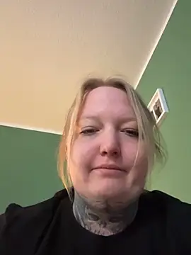Lolaaxxx13 online show from 05/16/26, 06:28