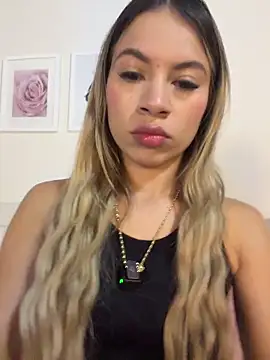 Snapshot of Mia_Rosee1 chatting on 04/06/26, 11:16 Mia Rosee1 online show from 04/06/26, 11:16