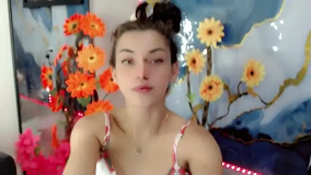 Snapshot of NathalialLooes chatting on 06/12/26, 05:06 NathalialLooes online show from 06/12/26, 05:06