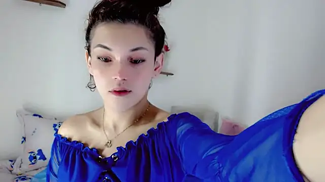 NathalialLooes online show from 06/20/26, 08:44