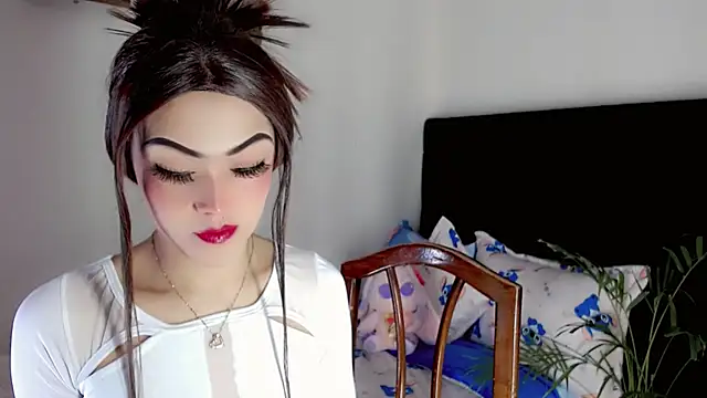 NathalialLooes online show from 07/05/26, 04:19
