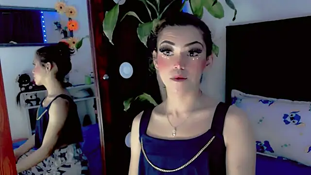 NathalialLooes online show from 07/28/26, 08:34