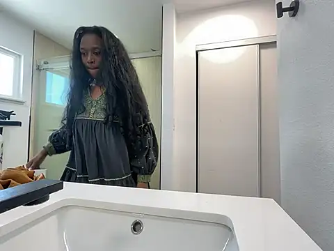Snapshot of Anadia_Starr chatting on 04/12/26, 12:15 Anadia Starr online show from 04/12/26, 12:15