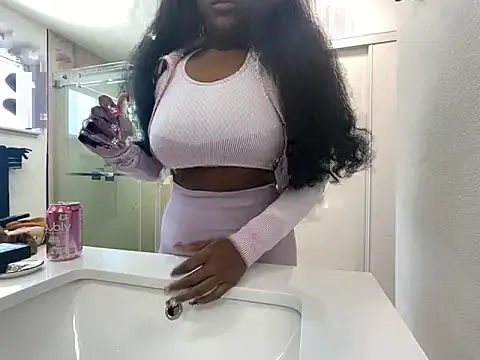 Snapshot of Anadia_Starr chatting on 04/15/26, 08:42 Anadia Starr online show from 04/15/26, 08:42