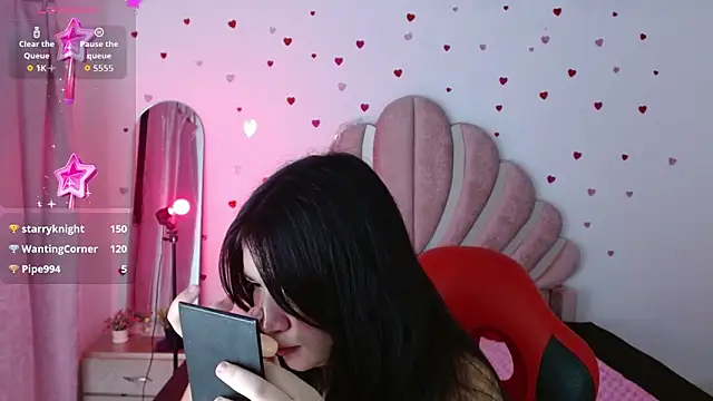Snapshot of mia_fox666 chatting on 05/18/26, 04:07 mia fox666 online show from 05/18/26, 04:07