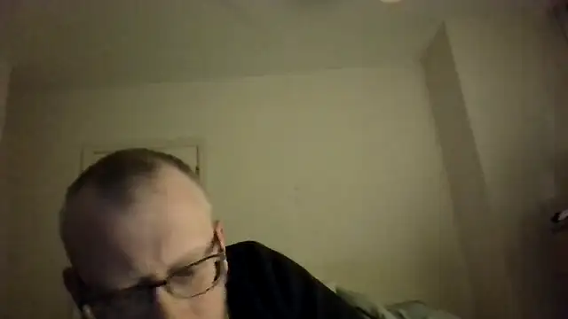 Snapshot of UnshodSixties chatting on 03/26/26, 11:10 UnshodSixties online show from 03/26/26, 11:10