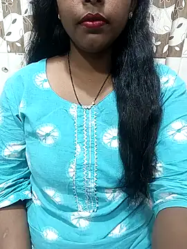 Snapshot of Parul-009 chatting on 02/08/26, 05:55 Parul-009 online show from 02/08/26, 05:55