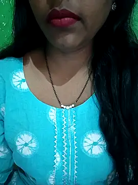 Snapshot of Parul-009 chatting on 02/26/26, 04:33 Parul-009 online show from 02/26/26, 04:33