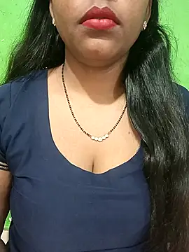 Snapshot of Parul-009 chatting on 03/12/26, 04:18 Parul-009 online show from 03/12/26, 04:18