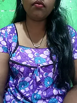 Snapshot of Parul-009 chatting on 03/17/26, 06:06 Parul-009 online show from 03/17/26, 06:06