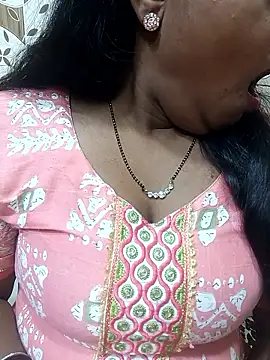 Snapshot of Parul-009 chatting on 03/19/26, 07:01 Parul-009 online show from 03/19/26, 07:01