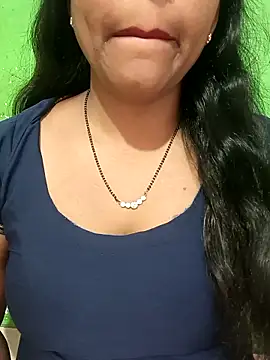 Snapshot of Parul-009 chatting on 03/27/26, 09:32 Parul-009 online show from 03/27/26, 09:32