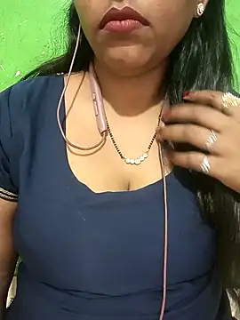 Snapshot of Parul-009 chatting on 04/04/26, 06:00 Parul-009 online show from 04/04/26, 06:00