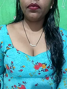Snapshot of Parul-009 chatting on 04/05/26, 05:37 Parul-009 online show from 04/05/26, 05:37