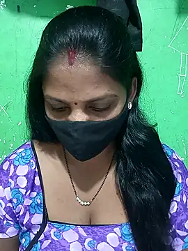 Snapshot of Parul-009 chatting on 04/10/26, 06:40 Parul-009 online show from 04/10/26, 06:40