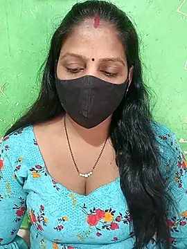 Snapshot of Parul-009 chatting on 04/11/26, 09:02 Parul-009 online show from 04/11/26, 09:02