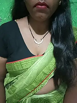 Snapshot of Parul-009 chatting on 05/12/26, 04:04 Parul-009 online show from 05/12/26, 04:04