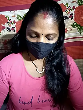 Snapshot of Parul-009 chatting on 05/14/26, 05:53 Parul-009 online show from 05/14/26, 05:53