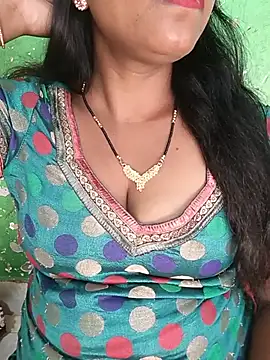 Snapshot of Parul-009 chatting on 05/16/26, 10:36 Parul-009 online show from 05/16/26, 10:36