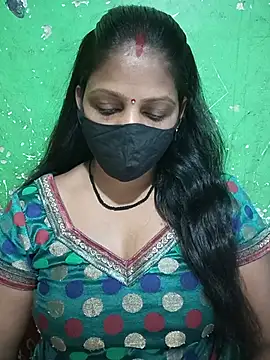 Snapshot of Parul-009 chatting on 05/20/26, 06:08 Parul-009 online show from 05/20/26, 06:08