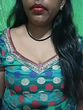 Snapshot of Parul-009 chatting on 05/21/26, 06:31 Parul-009 online show from 05/21/26, 06:31