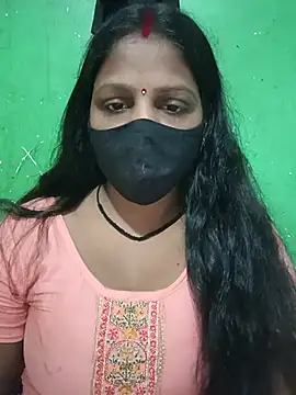 Snapshot of Parul-009 chatting on 05/24/26, 05:56 Parul-009 online show from 05/24/26, 05:56