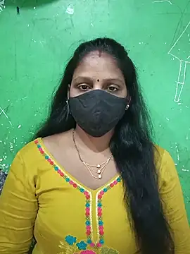 Snapshot of Parul-009 chatting on 06/06/26, 05:01 Parul-009 online show from 06/06/26, 05:01