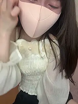 Snapshot of momo_mm chatting on 05/19/26, 02:07 momo mm online show from 05/19/26, 02:07