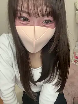 Snapshot of momo_mm chatting on 05/20/26, 02:07 momo mm online show from 05/20/26, 02:07