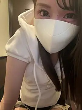 Snapshot of momo_mm chatting on 05/25/26, 05:57 momo mm online show from 05/25/26, 05:57