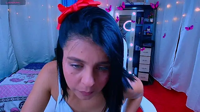 Snapshot of DanielaLati chatting on 04/14/26, 07:09 DanielaLati online show from 04/14/26, 07:09